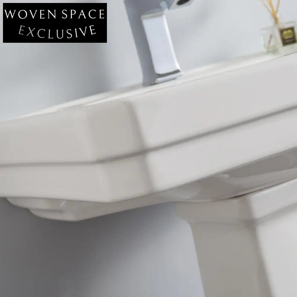 Urbino Dietao Retro Style Basin Three-Hole Faucet