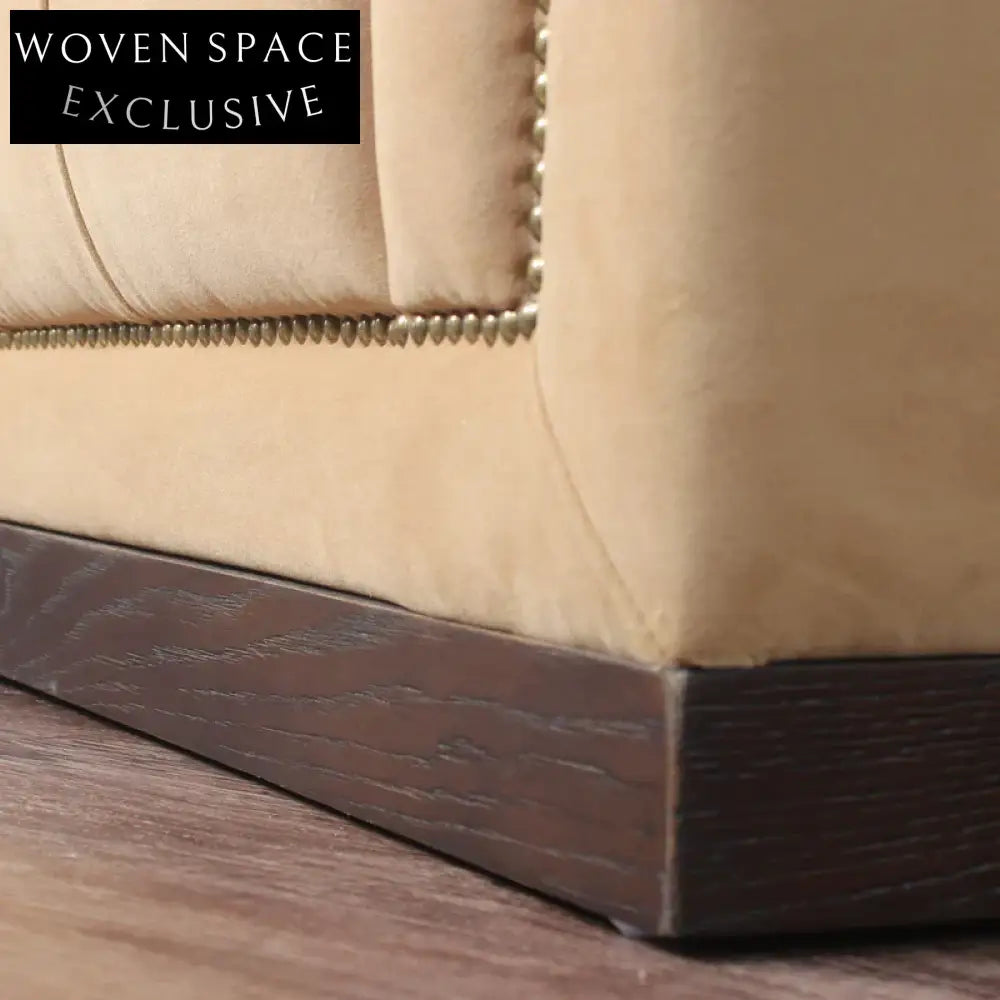 Luxurious Chesterfield Velvet Sofa Couch - Elegant Oak Wood Frame, 3-Seater