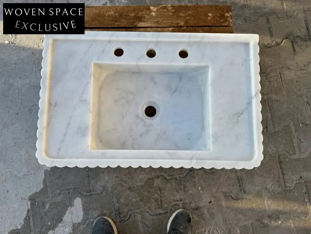 Venise Carrara Marble Sink with Ribbed Sides