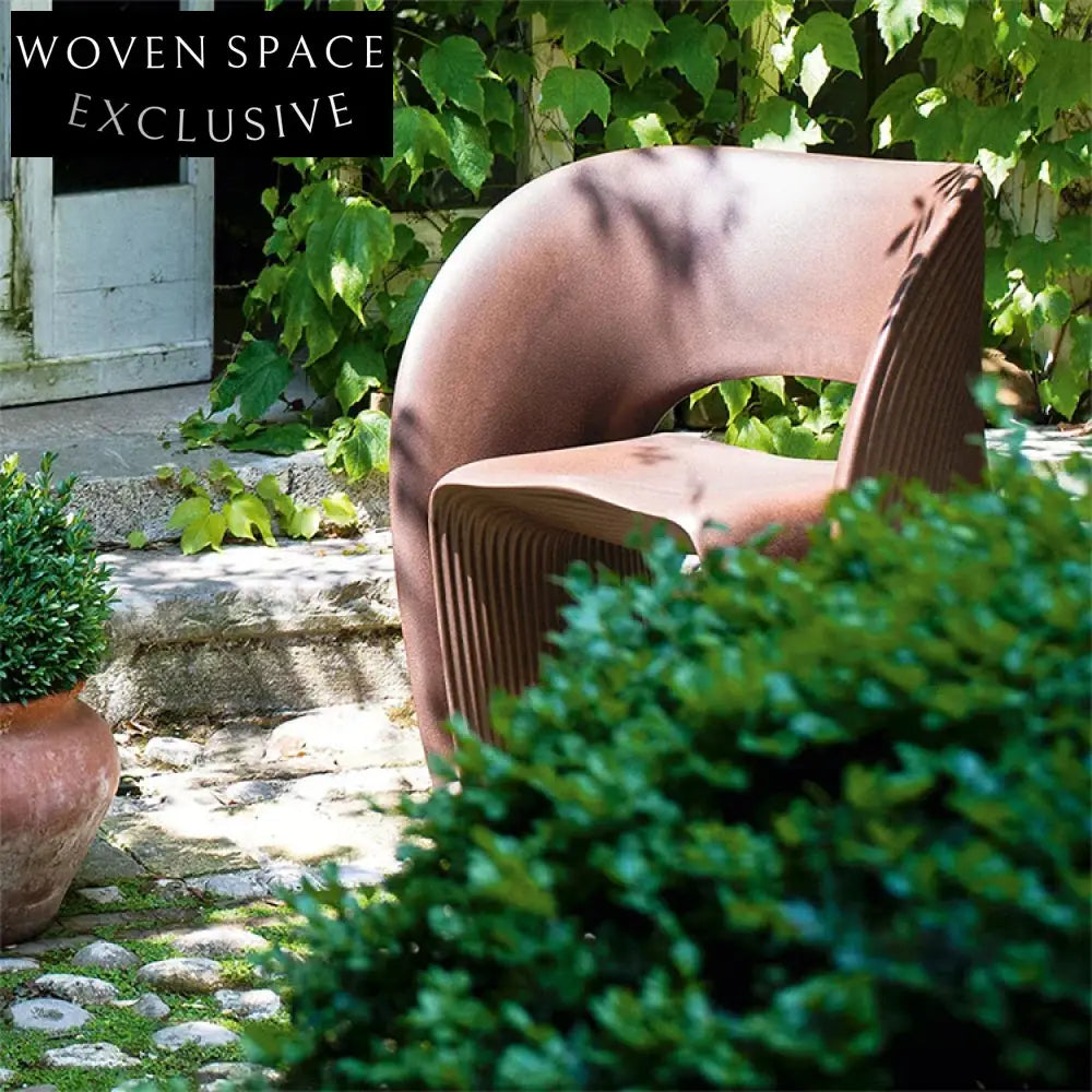 Vibrant Modern Plastic Outdoor Dining Armchair for Patio Garden Cafe Restaurant