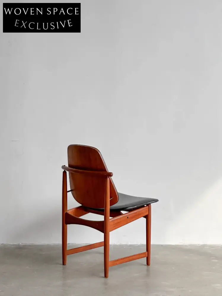 Vintage Classic Designer Dining Chair: VCDDC by Arne Vodder