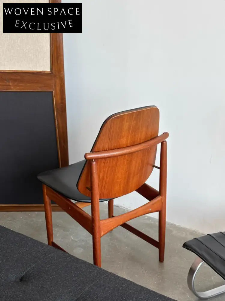 Vintage Classic Designer Dining Chair: VCDDC by Arne Vodder