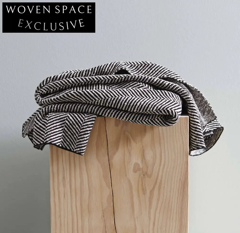 Weave Solano Throw - Onyx Throw