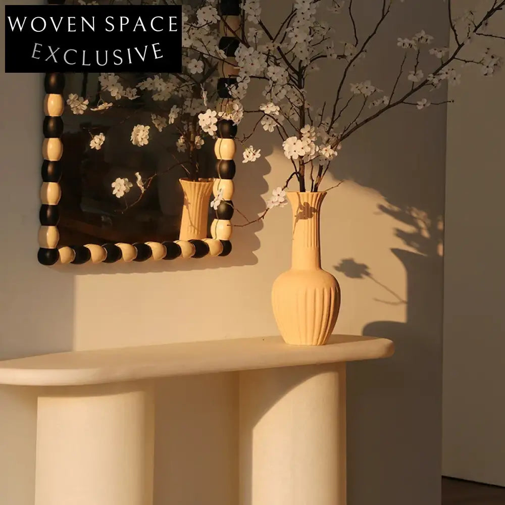 White Ceramic Hand-Painted Nordic Art Flower Vase for Modern Home Decor