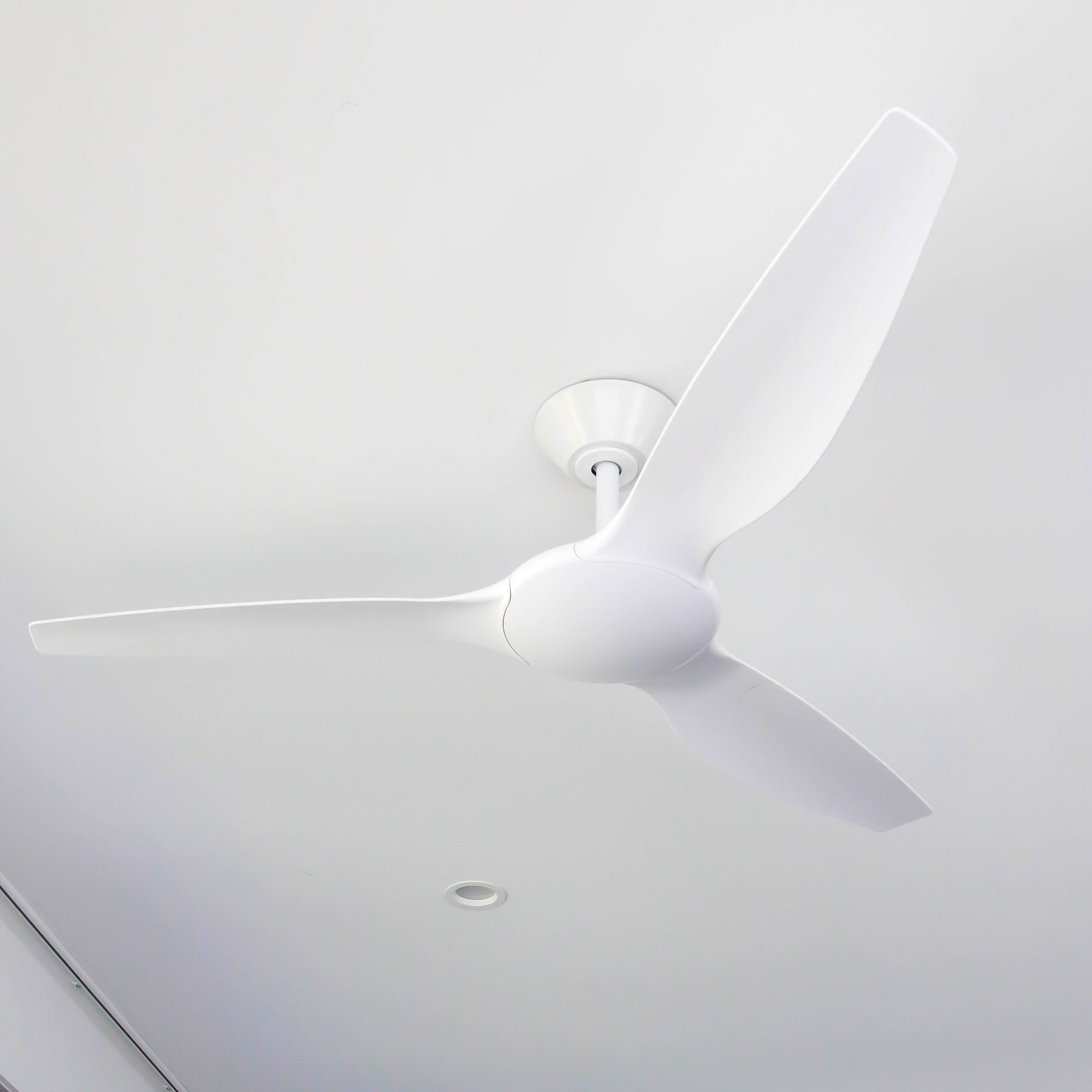 360Fans Delta 56″ (142cm) White 3 Blade DC Ceiling Fan & Remote Control